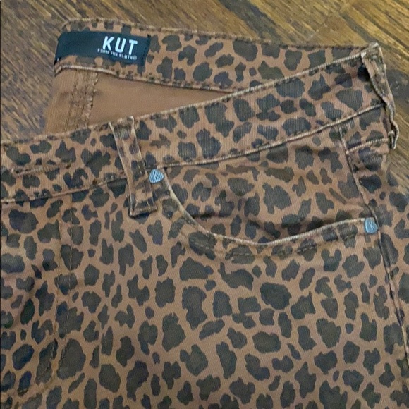 Leopard Jeans - Picture 3 of 3